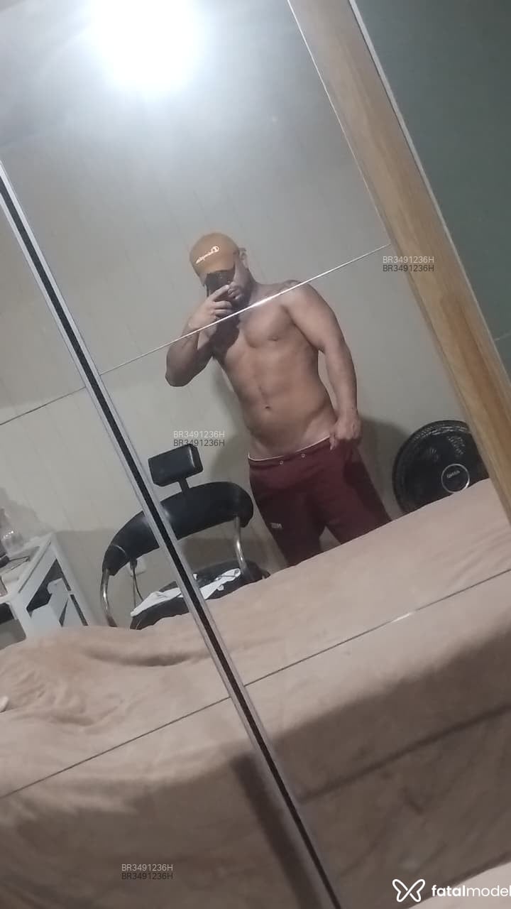 Acompanhante Pretousado - Feed