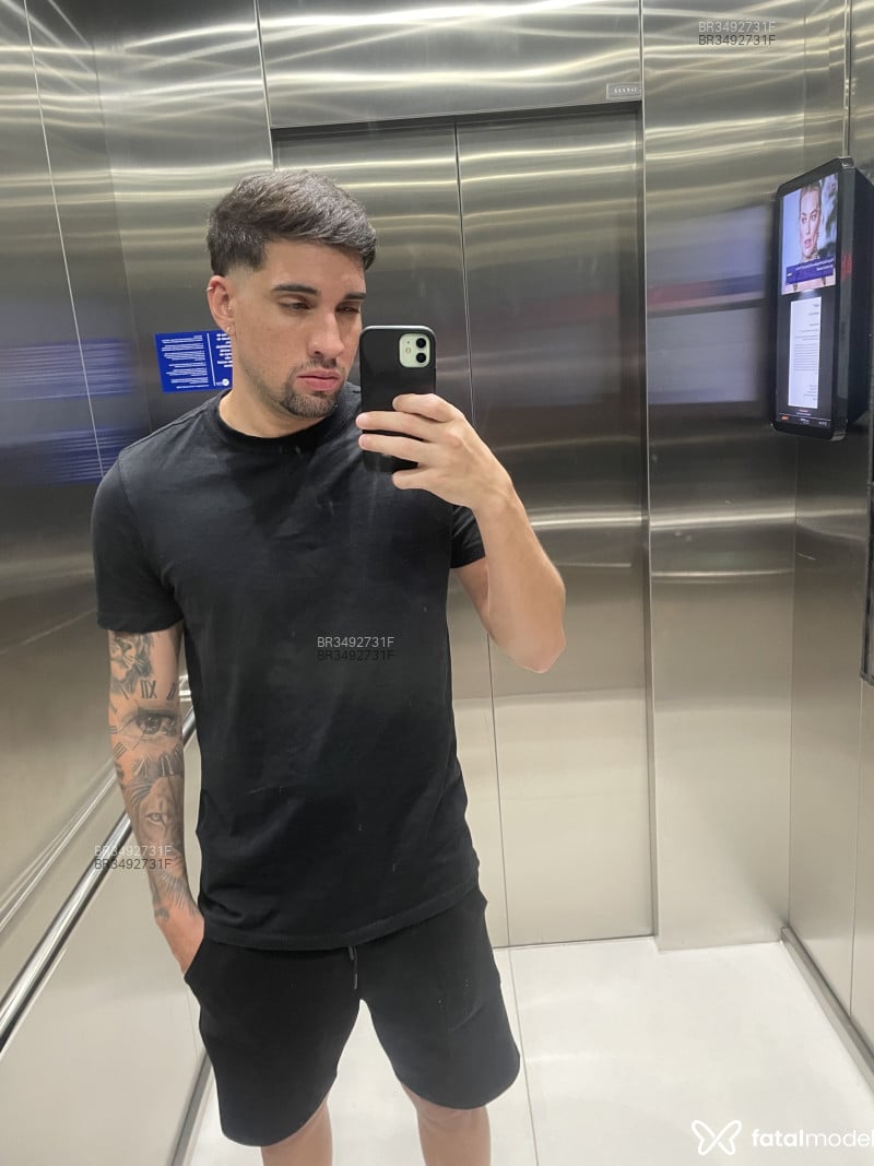 Acompanhante Andreas - Feed