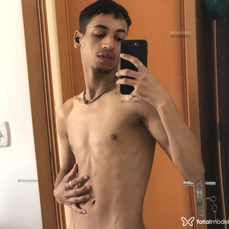 Acompanhante Alisson - Feed