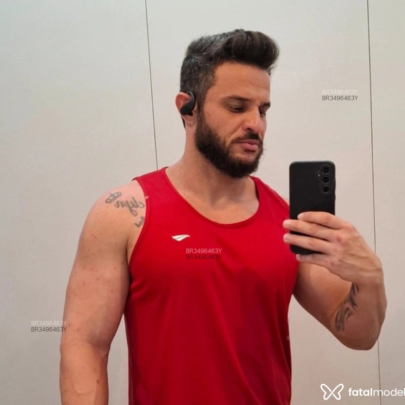 Acompanhante Tiago - Feed