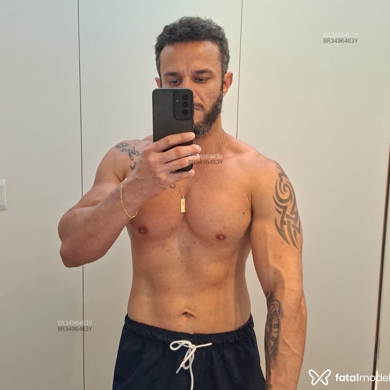 Acompanhante Tiago - Feed