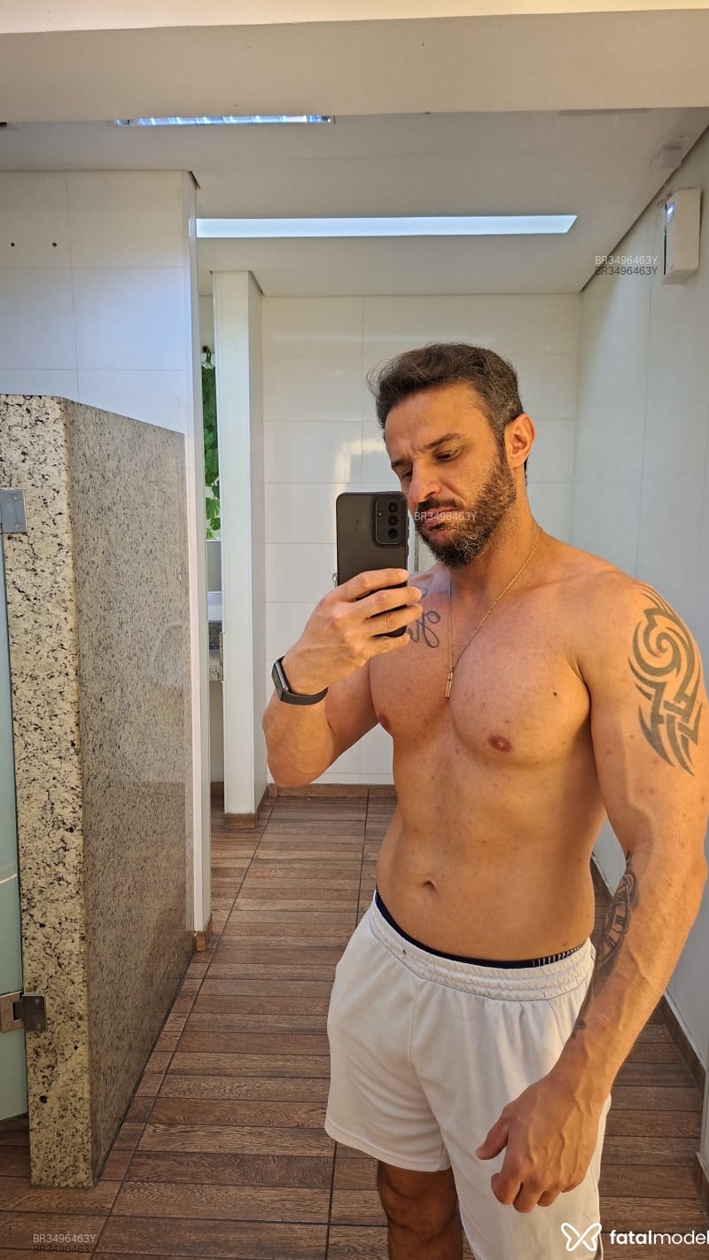 Acompanhante Tiago - Feed