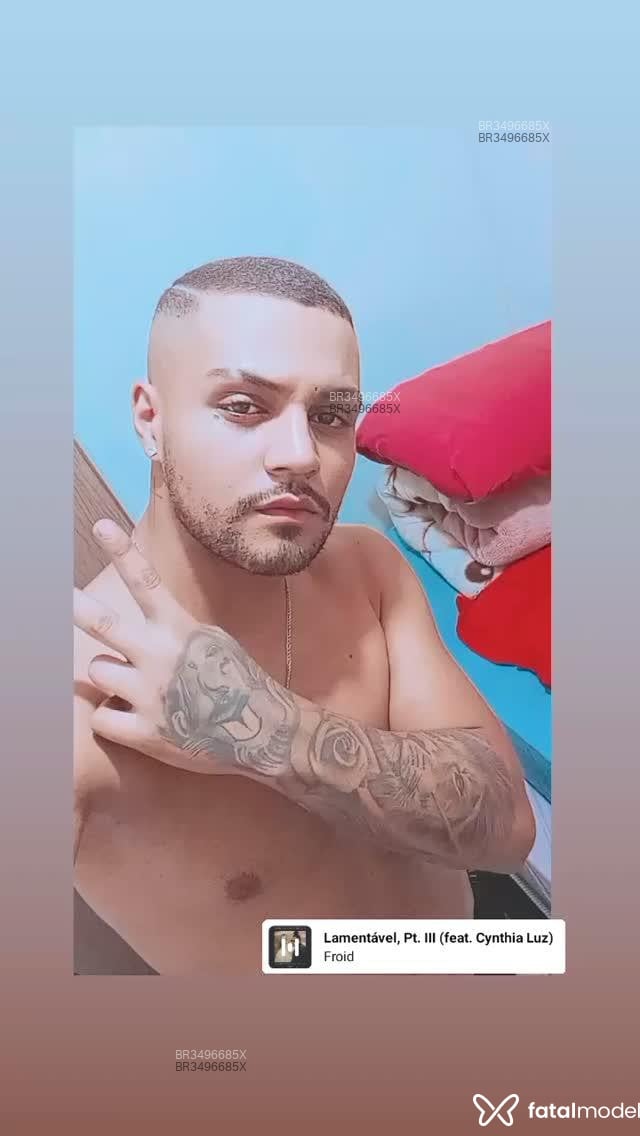 Acompanhante Christopher - Feed