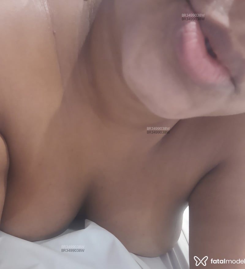 Acompanhante Preta - Feed