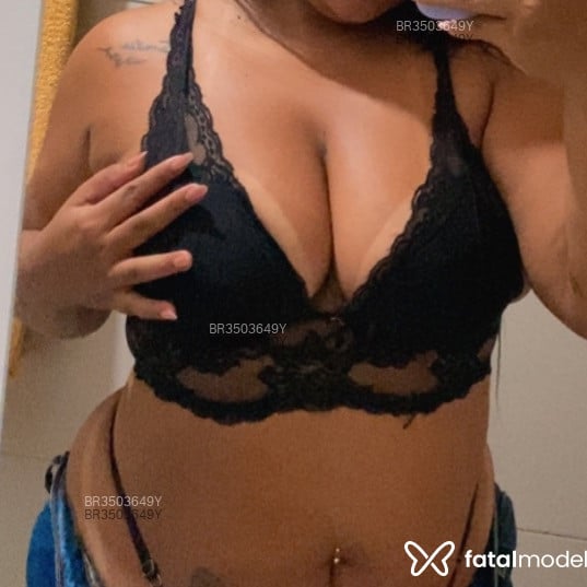 Acompanhante Débora - Feed