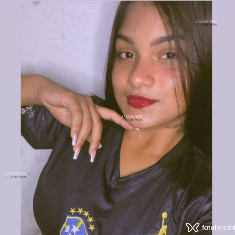 Acompanhante Clarah - Feed