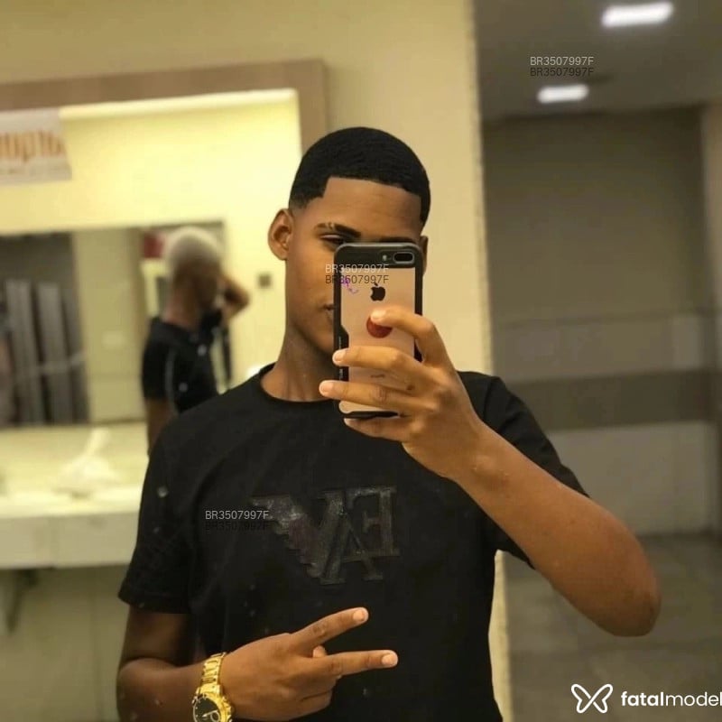 Acompanhante Matheus - Feed