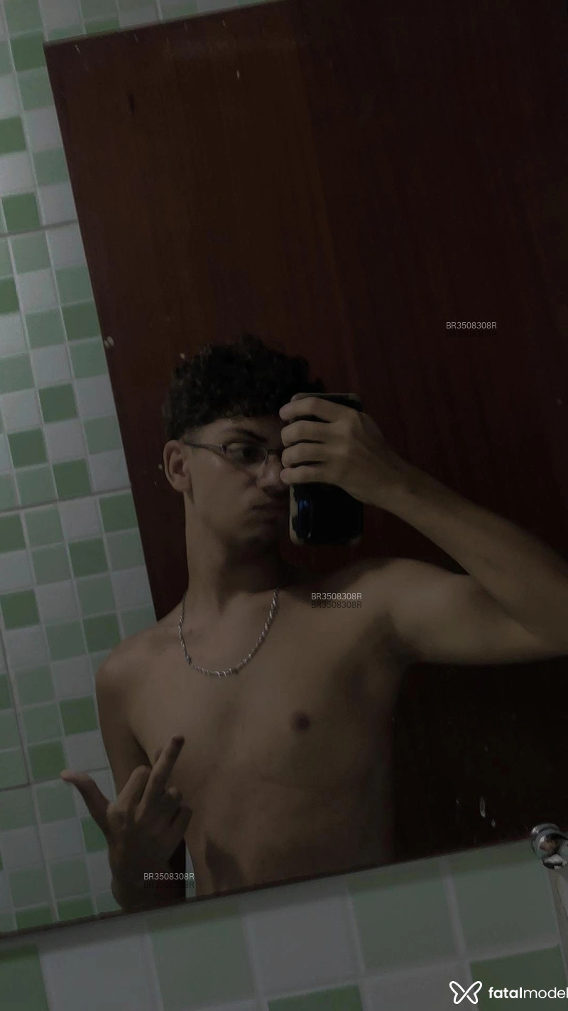 Acompanhante Pedro - Feed