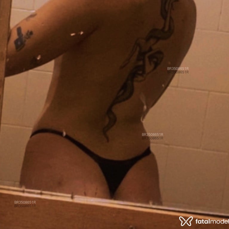 Acompanhante Eduarda - Feed