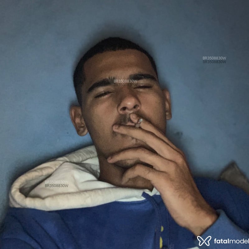 Acompanhante Enzo - Feed