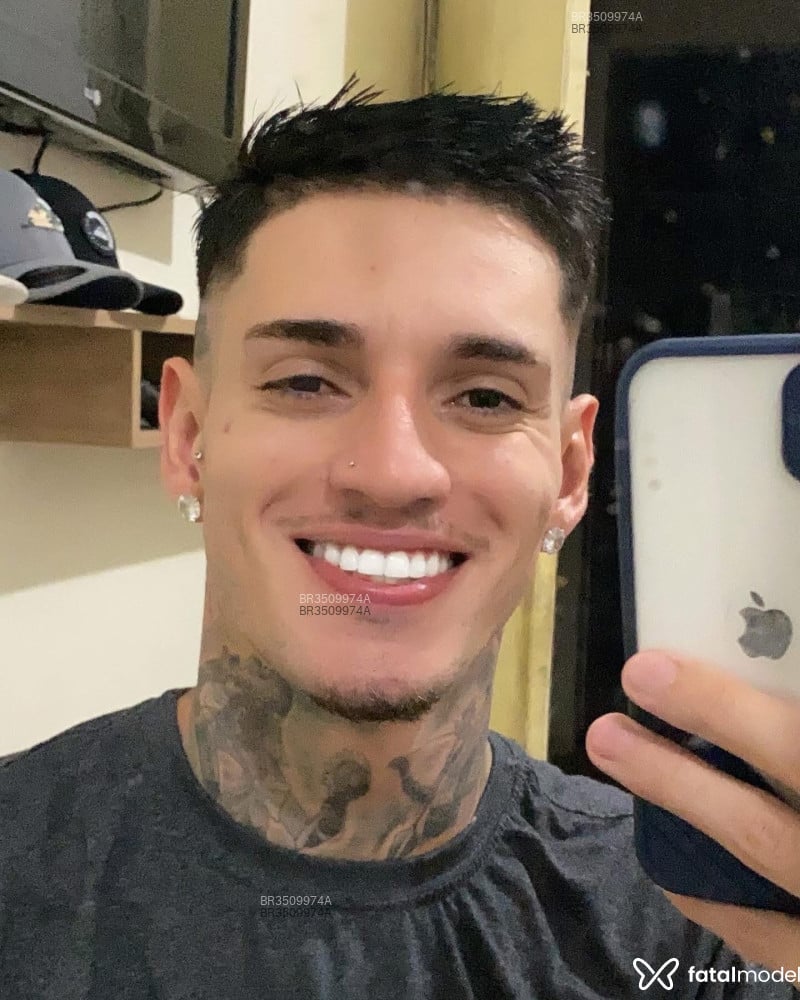 Acompanhante Leandro - Feed