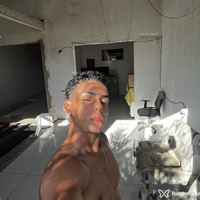 Acompanhante Richard - Feed