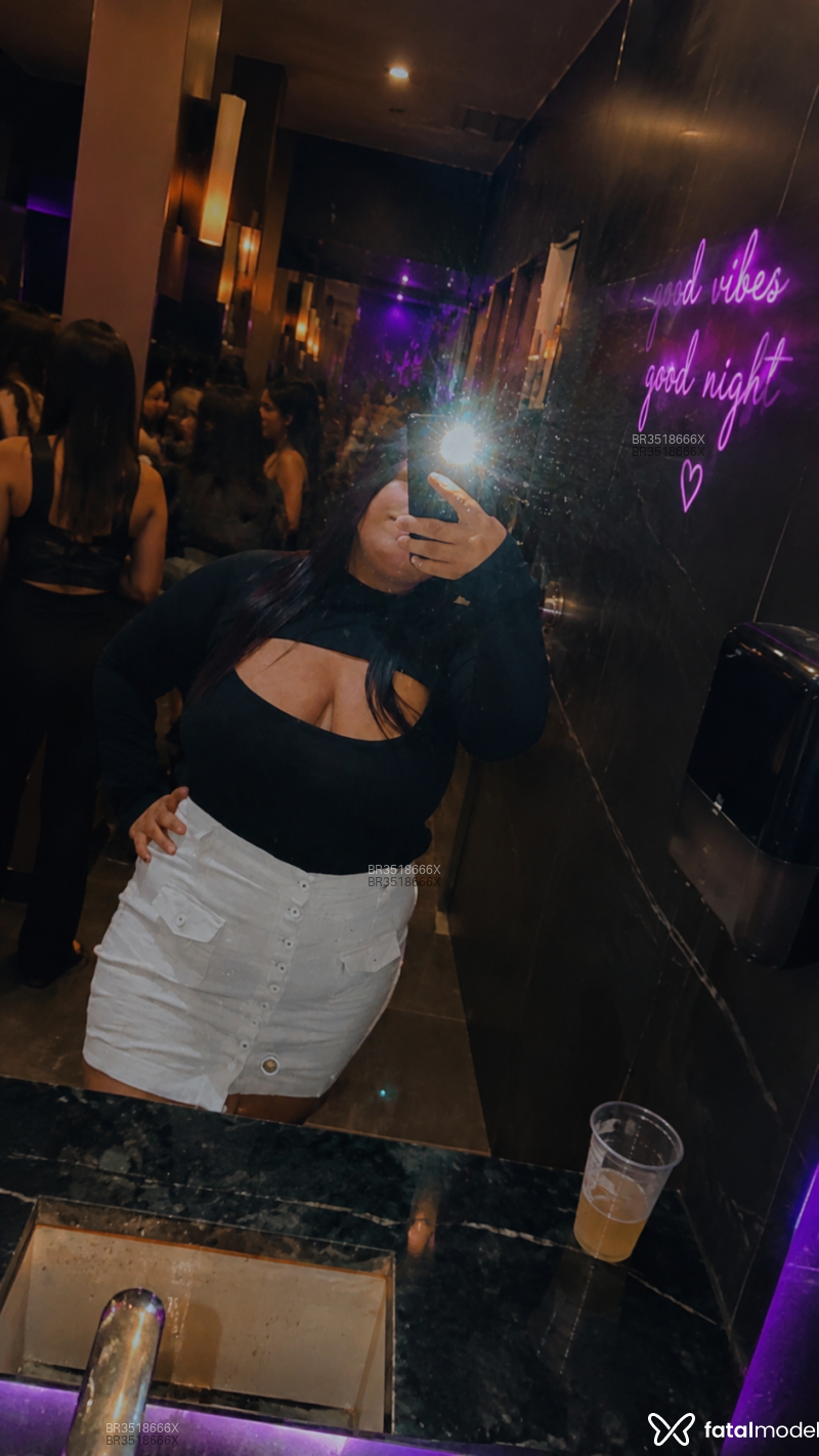 Acompanhante Morena - Feed