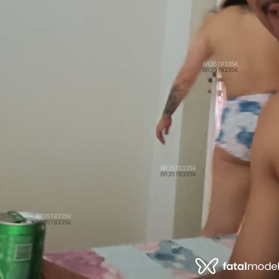 Acompanhante Henrique - Feed