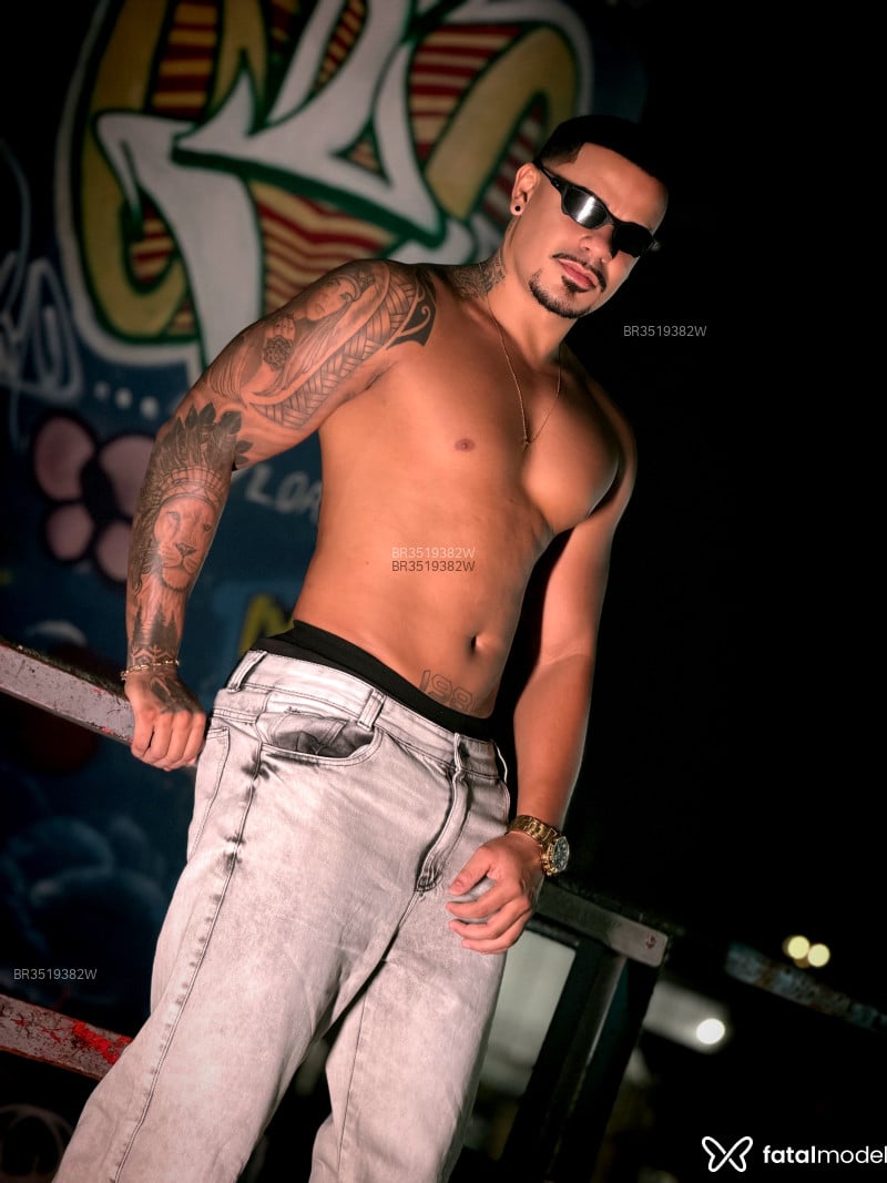 Acompanhante Pedro Evaristo - Feed