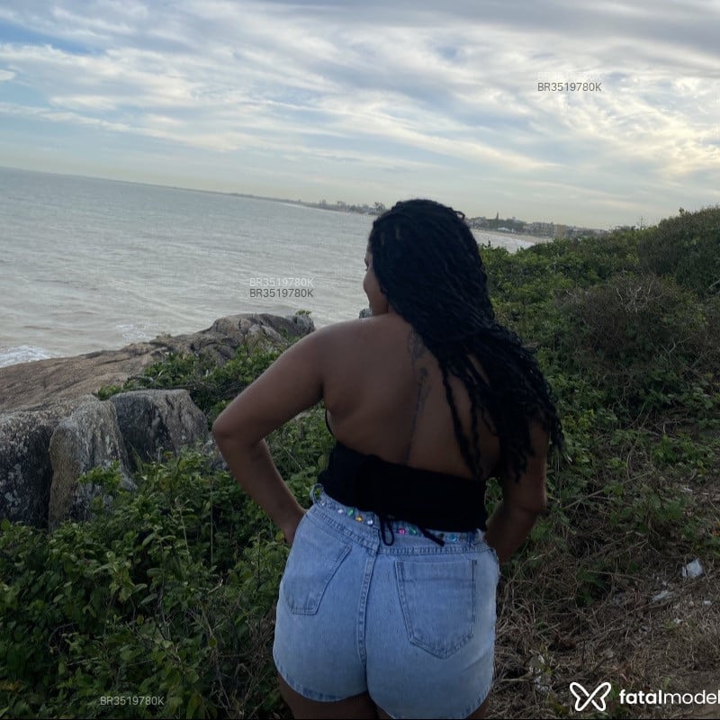 Acompanhante Maria Luiza - Feed
