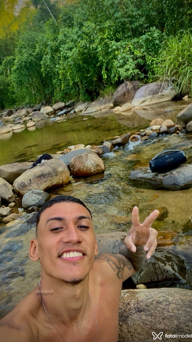 Acompanhante Henrique - Feed