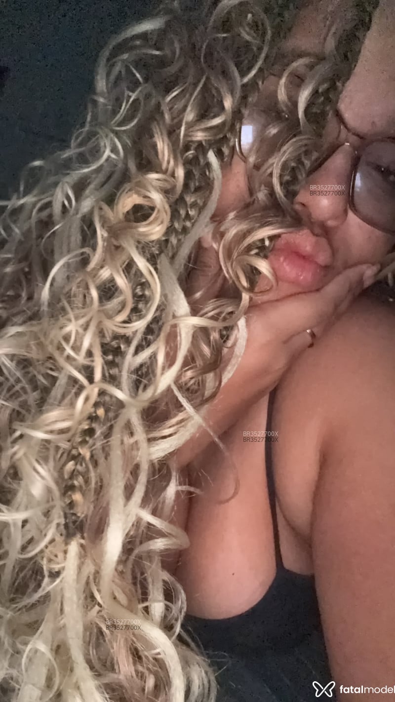 Acompanhante Eduarda - Feed