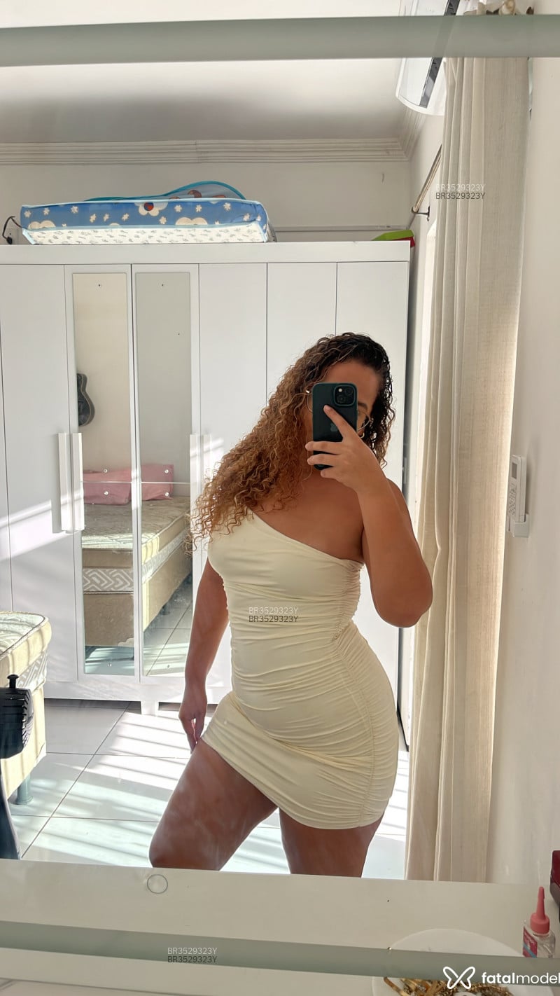 Acompanhante Estela - Feed
