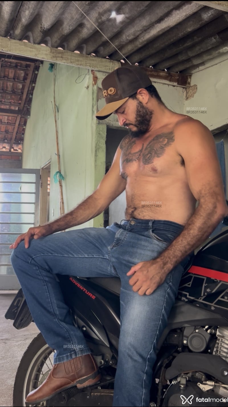 Acompanhante Uleison Marques - Feed