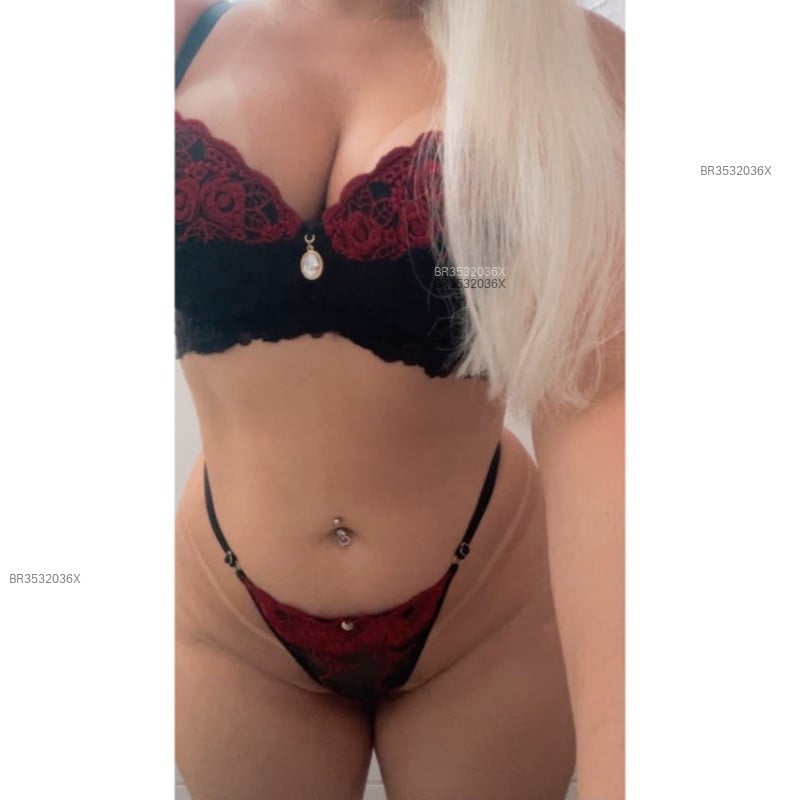 Acompanhante Katherine - Feed