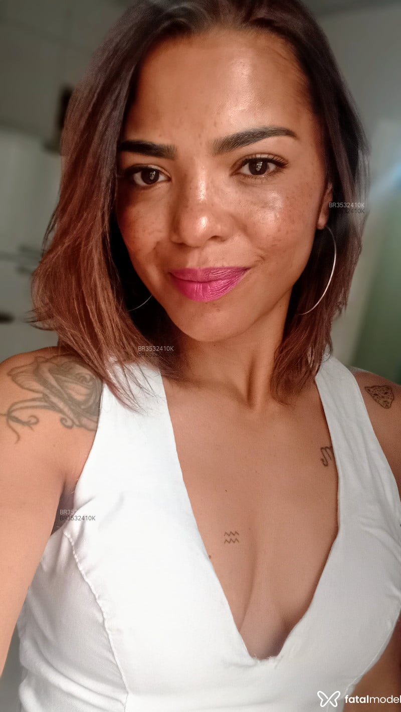 Acompanhante Josiane - Feed
