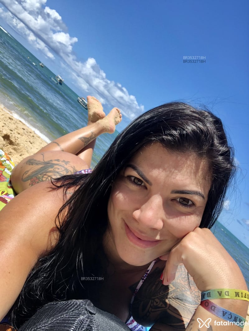Acompanhante Gaby Alm - Feed