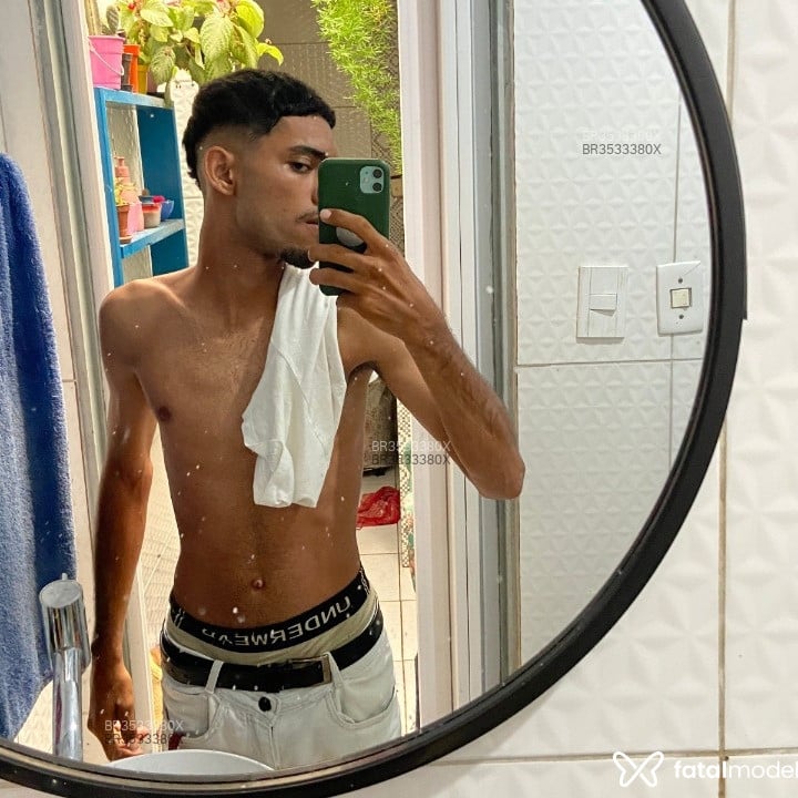Acompanhante Gustavo - Feed