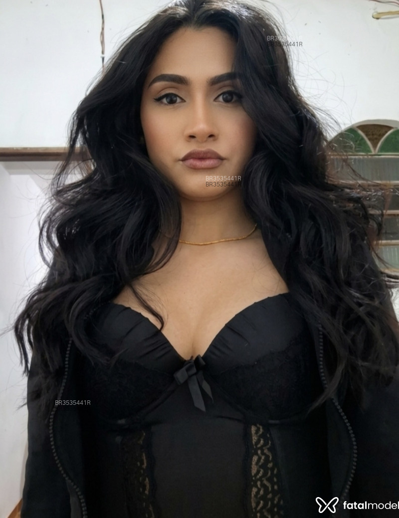 Acompanhante Helena - Feed