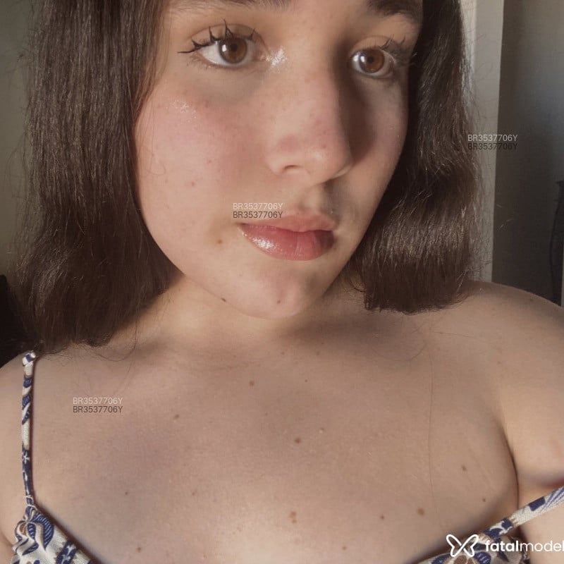 Acompanhante Luiza - Feed