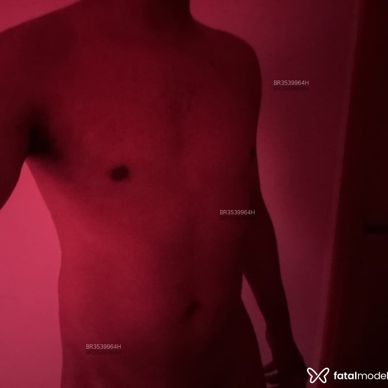 Acompanhante Anôni - Feed