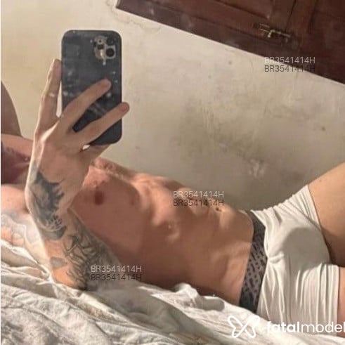 Acompanhante Robertinho - Feed