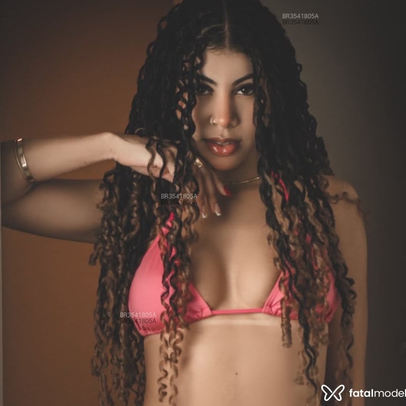 Acompanhante Serena - Feed