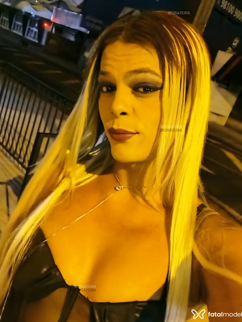 Acompanhante Fernanda - Feed
