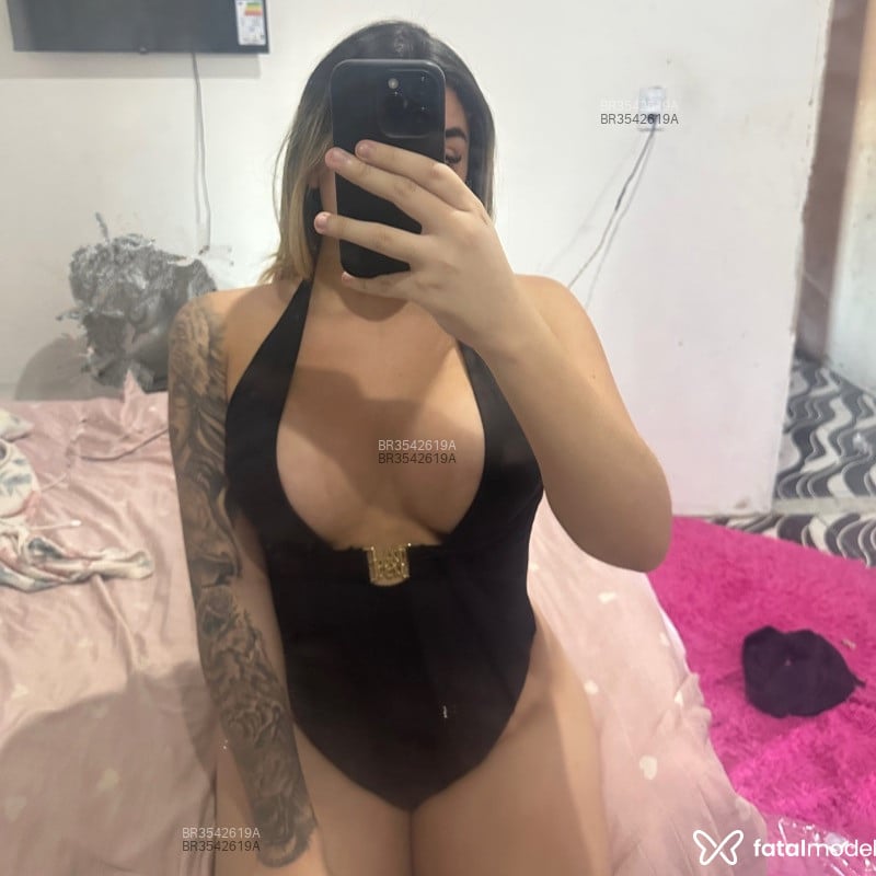 Acompanhante Isinha - Feed