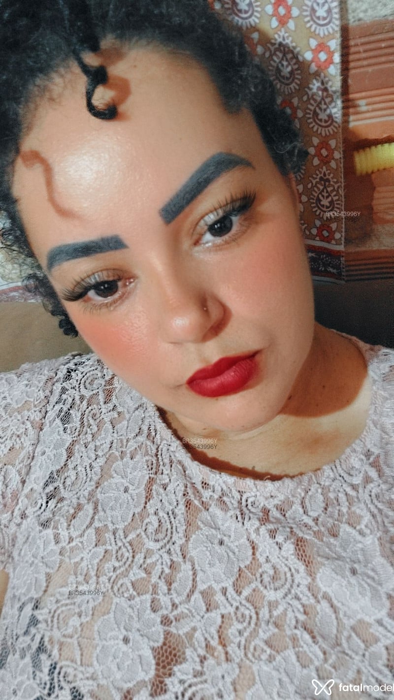 Acompanhante Morena - Feed