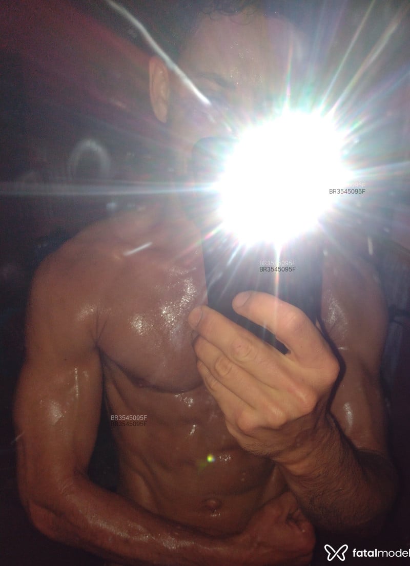 Acompanhante Diego - Feed