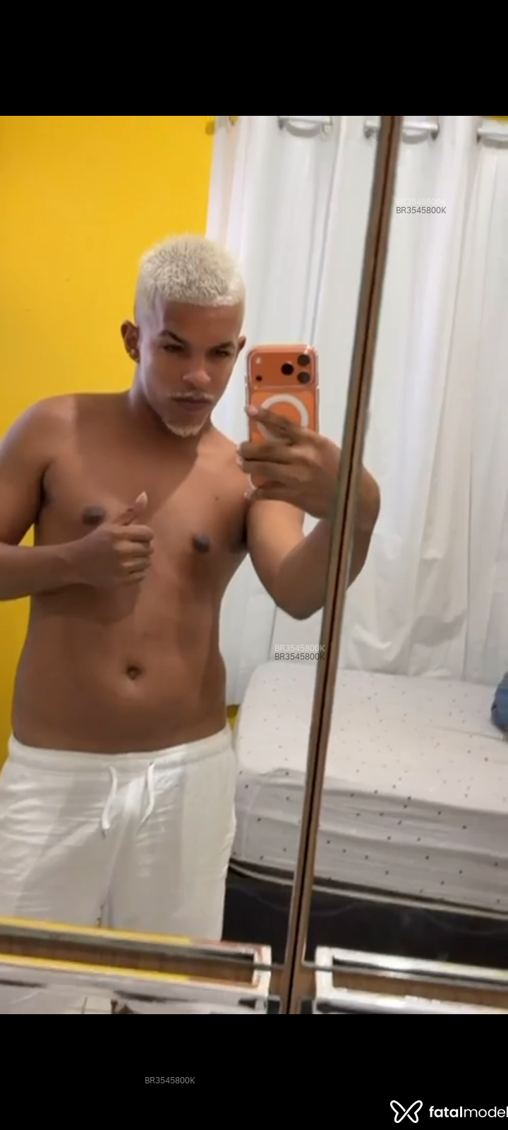 Acompanhante Henrique - Feed