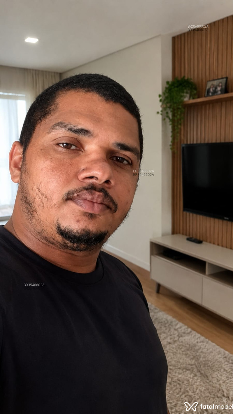 Acompanhante Ronaldo - Feed