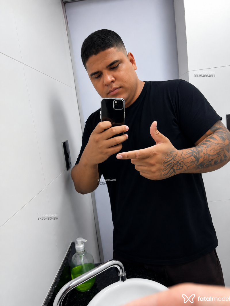 Acompanhante Cauã Martins - Feed