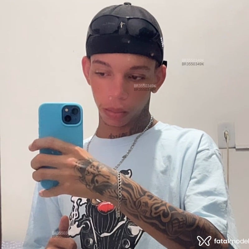 Acompanhante Kevin - Feed
