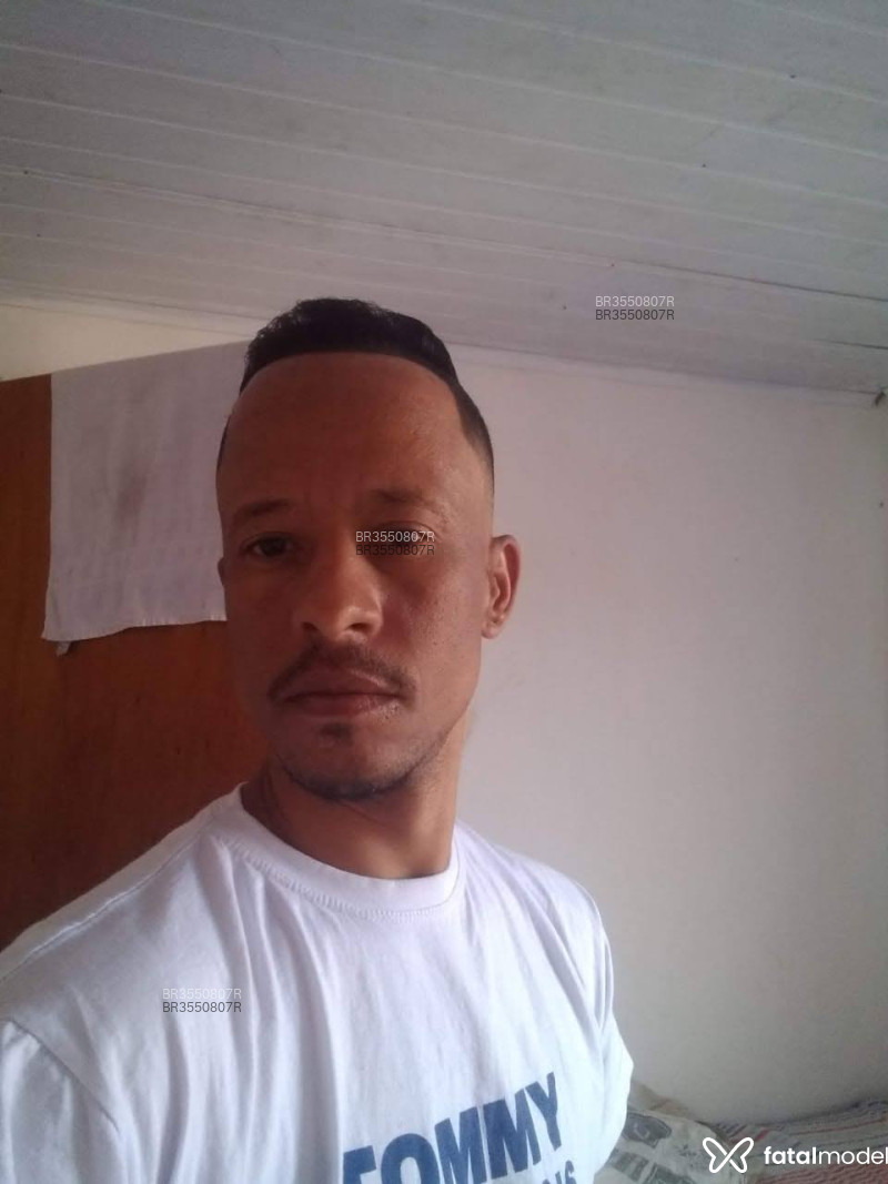 Acompanhante Pretinho - Feed