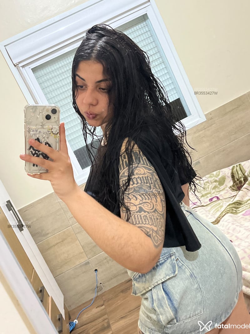 Acompanhante Pietra - Feed