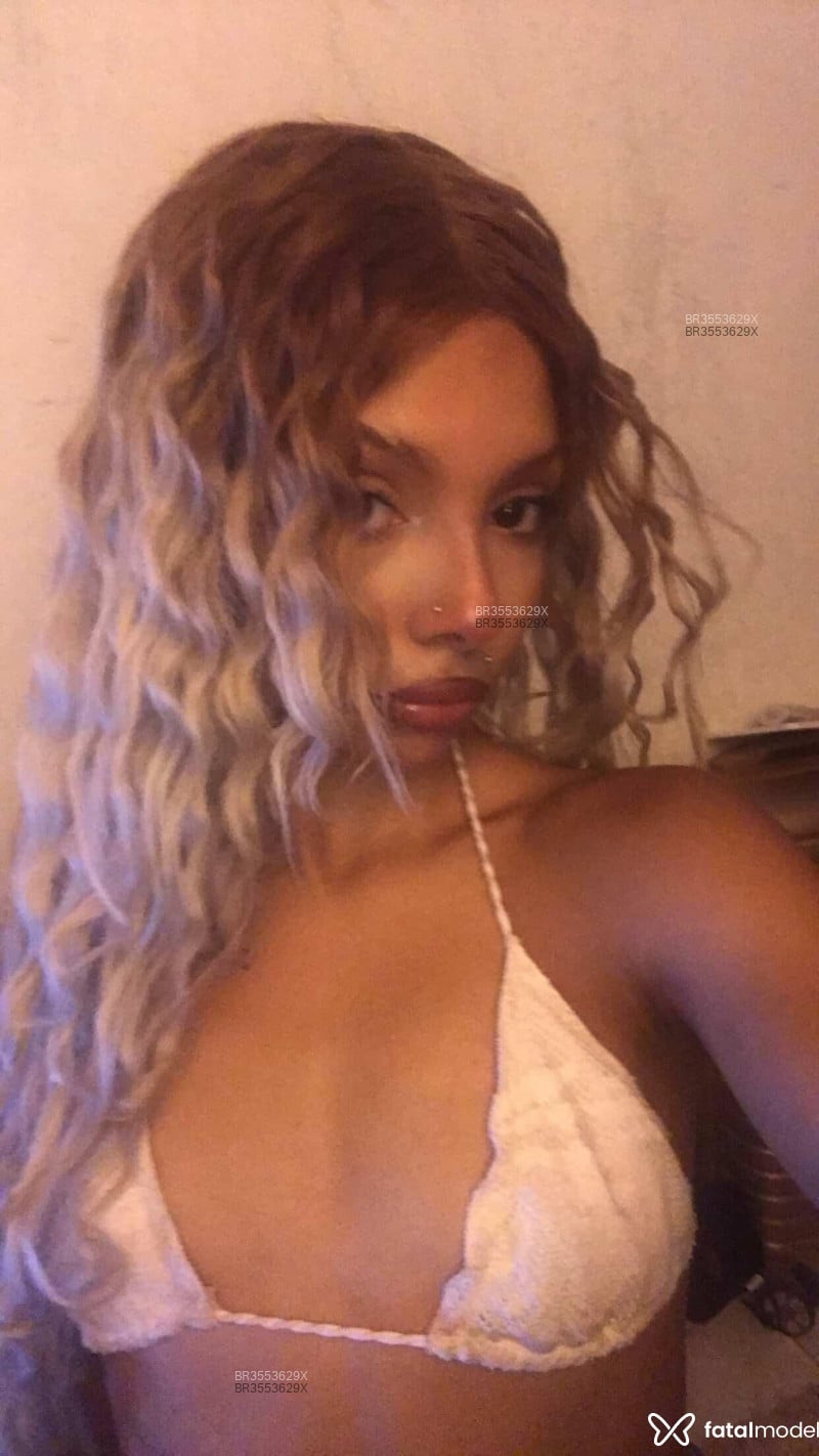 Acompanhante Raquel - Feed