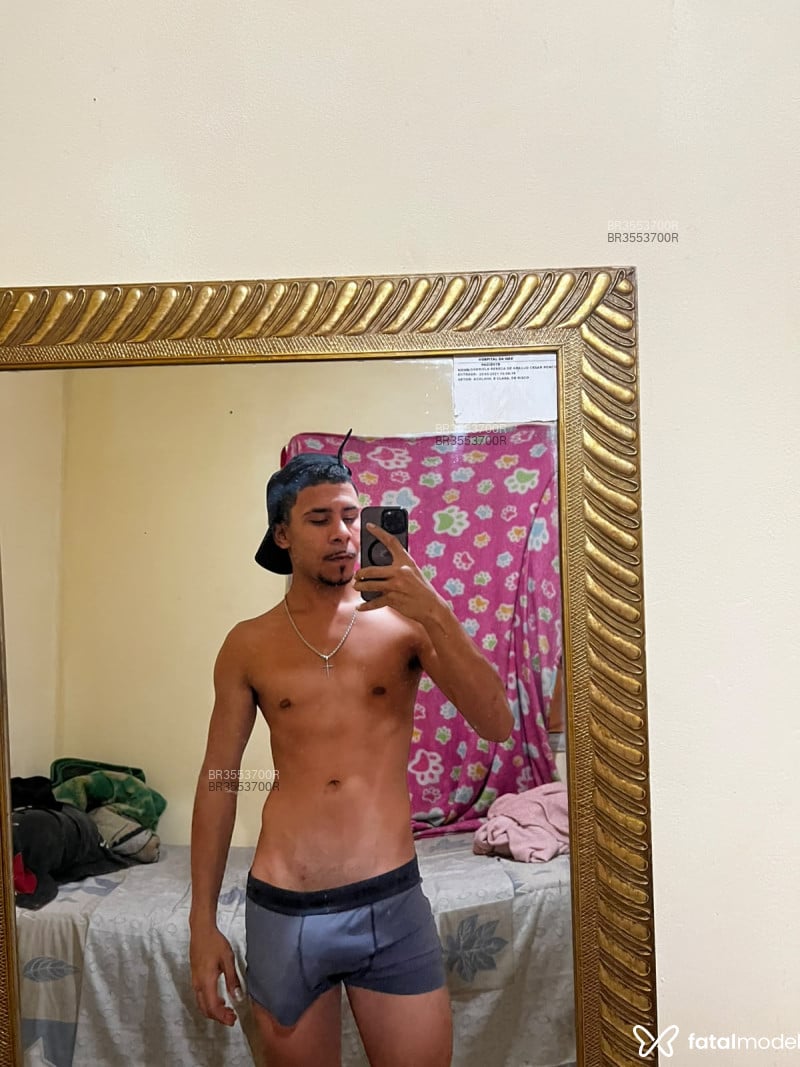 Acompanhante Jordan - Feed