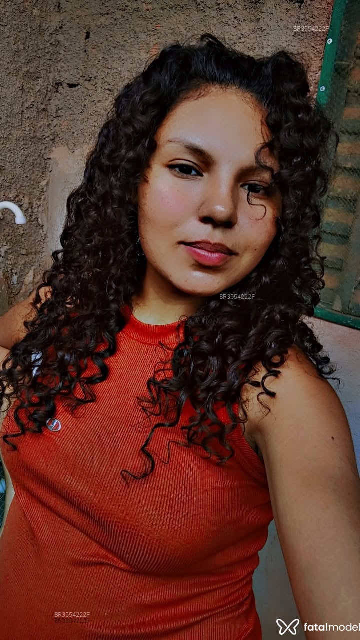 Acompanhante Clara - Feed