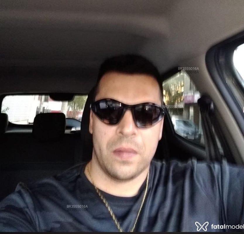 Acompanhante Henrique - Feed