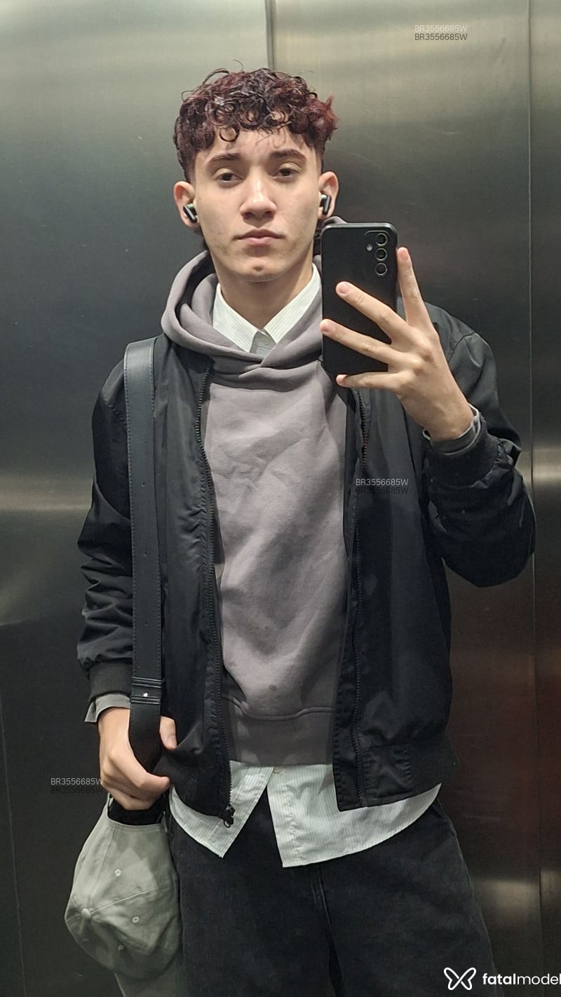 Acompanhante Kevin - Feed