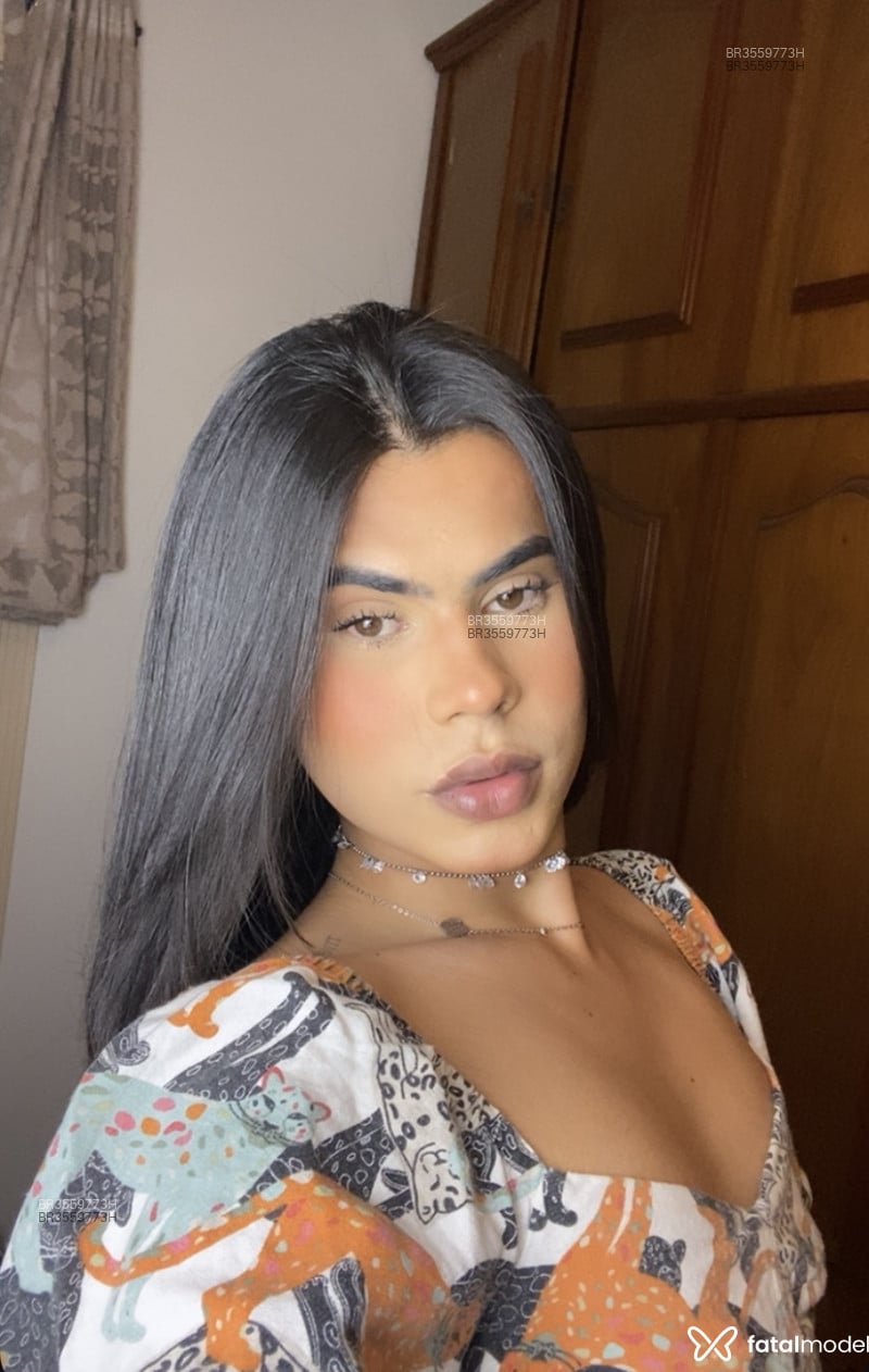 Acompanhante Taina - Feed