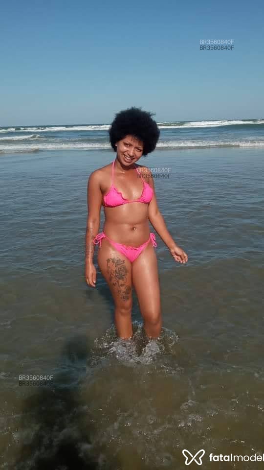 Acompanhante Preta - Feed